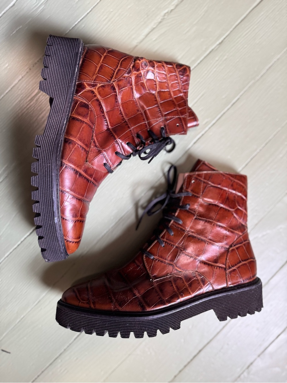 Freda Salvador Brown Croc-Embossed Emi Lace-Up Ankle Boots Mocha 8.5 women’s